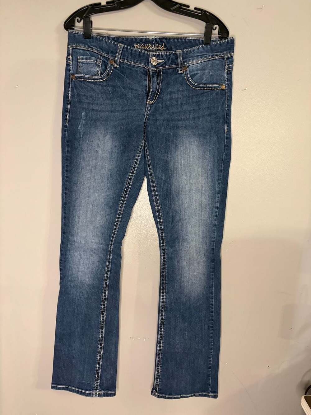 Maurices y2k Women's Bootcut Jeans with Embroidered Back Pockets Size 9/10-R